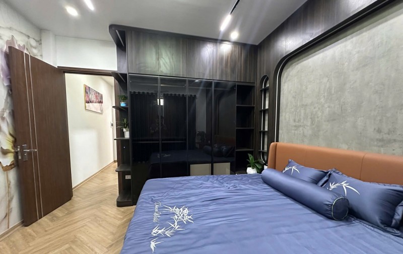 Siêu hiếm nhà ngõ oto tránh ngay Láng, Đống Đa. DT62m2 x MT 6m x 7 tầng thang máy. Giá nhỉnh 11.5 tỷ
