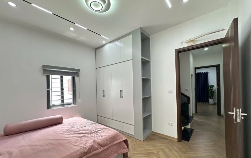 Chính chủ bán nhà mới xây ngay hẻm oto tránh Lê Trọng Tấn, Thanh Xuân. DT 50m2 x MT 5m x 5 tầng. Nhỉnh 11 tỷ TL