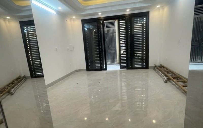 Bán nhà Xuân Đỉnh, sát phố, giá đẹp, thang máy  - dt: 33m2, 7 Tầng thang máy, 5 bước ra ô tô tránh, view triệu đô  - Thiết kế hiện đại, mt bề thế
