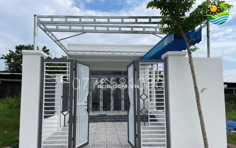 Nhà mới Bình Minh, 105m2 tc, có hđ thuê 3 tr/th, cạnh trường Trịnh Hoài Đức