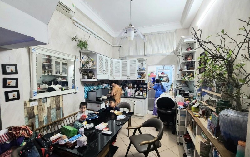 Nhà đẹp - Phân lô - oto, Kinh doanh văn phòng, cho thuê...  phố Phương Mai, Đống Đa