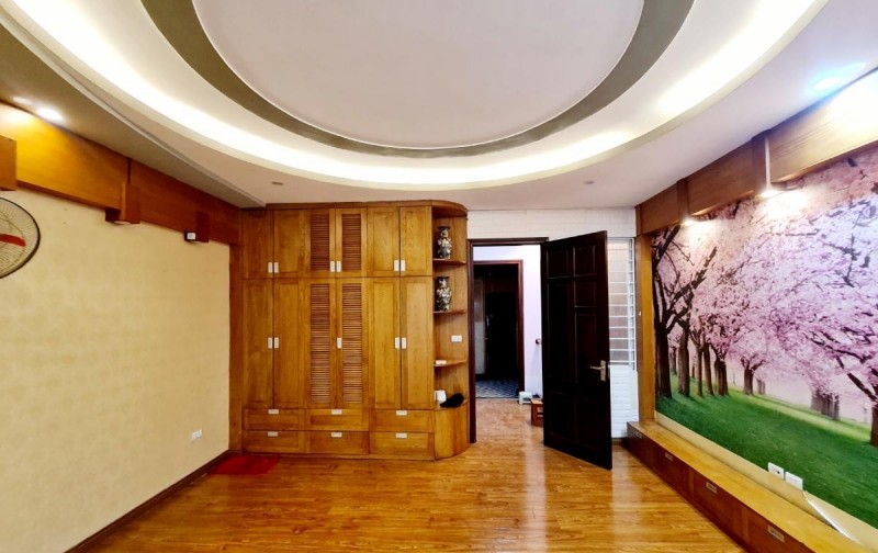 NHÀ ĐẸP PHÂN LÔ - Ô TÔ TRÁNH - KINH DOANH ĐỈNH - CĂN NHÀ PHỐ NGUYÊN HỒNG