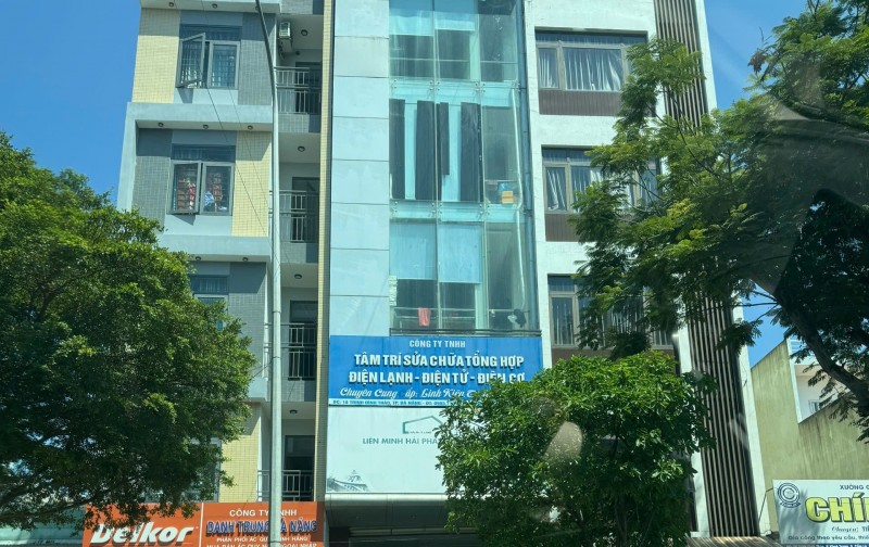 SẬP HẦM- tòa nhà mặt phố Trịnh Đình Thảo đường 15m, DT 122,5m2, 6 tầng, giá rẻ nhất