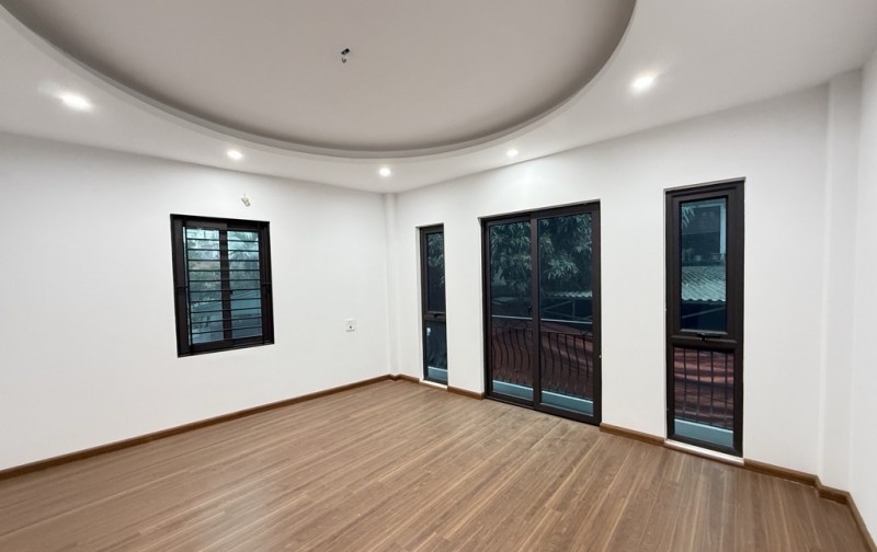 SIÊU PHẨM YÊN VĨNH - LÔ GÓC 2 THOÁNG VĨNH VIỄN -  CẠNH 2 TRƯỜNG HỌC - MỚI ĐẸP LONG LANH - OTO QUA NHÀ - 20M ÔTÔ TRÁNH - GẦN KĐT HINODE ROYAL PARK - TIỆN ÍCH VÔ VÀN