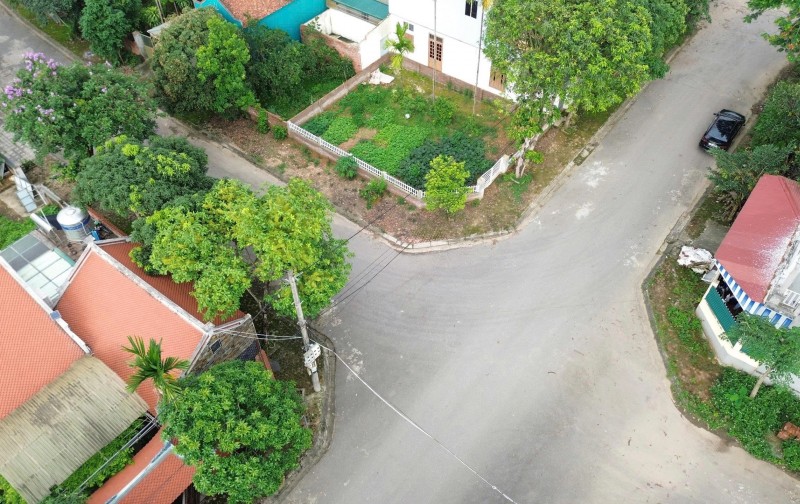 Bán lô góc 142m2 mặt tiền 10x14m tái định cư Vai Réo - Hoà Lạc giá đầu tư