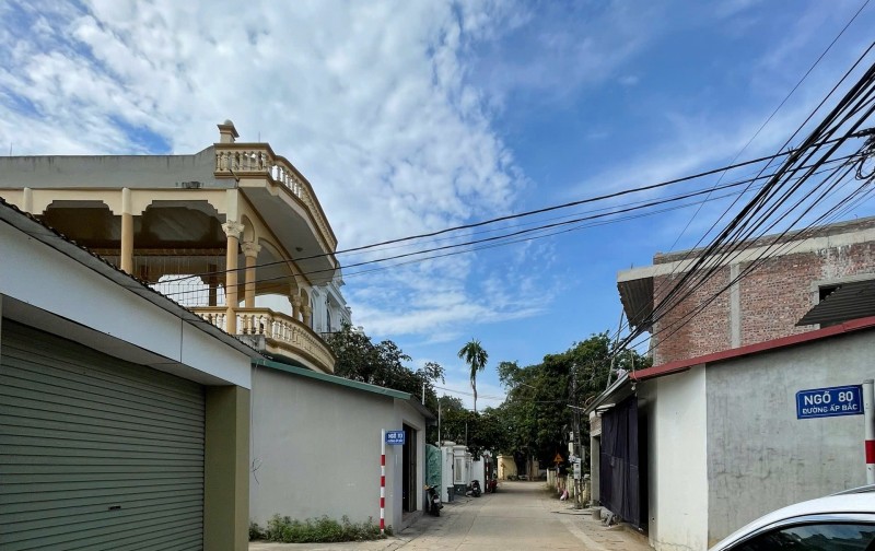Bán lô đất 311m2 mặt tiền 11m chia được hai lô tại Sơn Đông - Sơn Tây - Hà Nội giá 18tr/m2