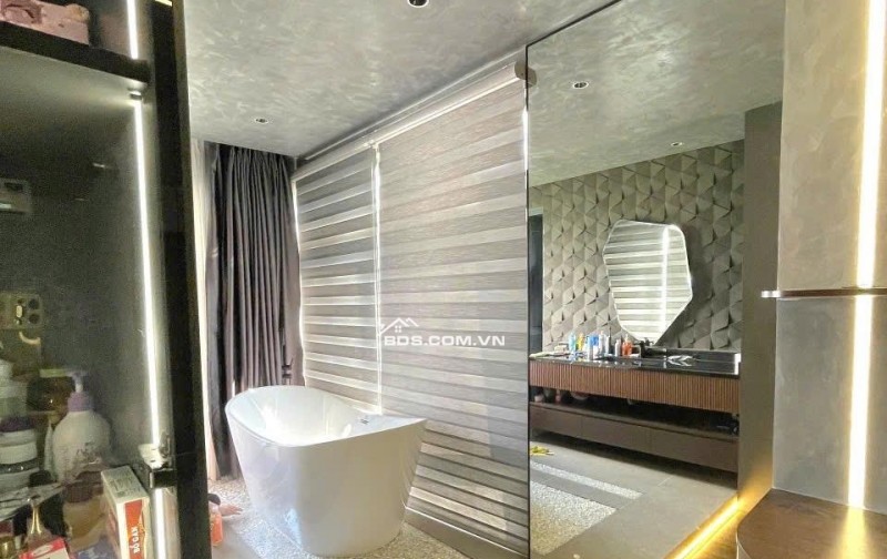 NHÀ ĐẸP KHU NAM LONG Q7- 4 LẦU ĐÚC -  DTSD 216m2 - KHAI THÁC 50Tr/TH - KHÔNG QUY HOẠCH - CHỈ NHỈNH 13 tỷ