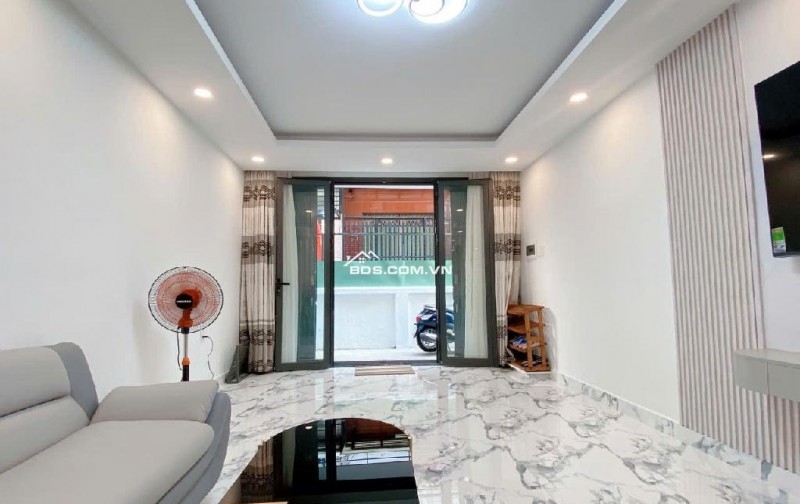 BÁN NHÀ 40M2 NGUYỄN TRỌNG TUYỂN, 3 TẦNG MỚI XÂY, FULL NỘI THẤT, NHỈNH 6 TỶ