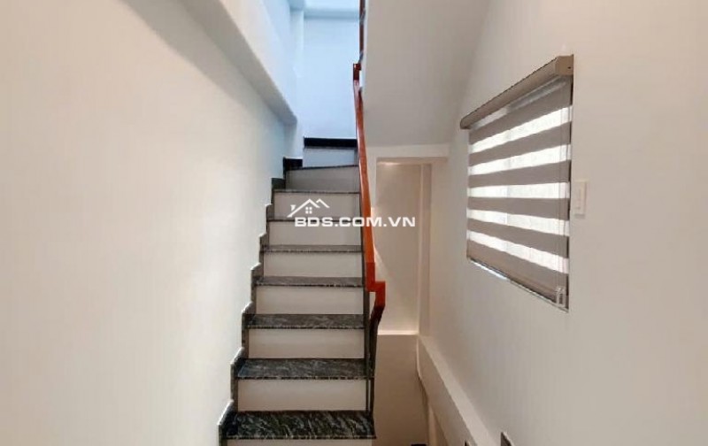 BÁN NHÀ 40M2 NGUYỄN TRỌNG TUYỂN, 3 TẦNG MỚI XÂY, FULL NỘI THẤT, NHỈNH 6 TỶ