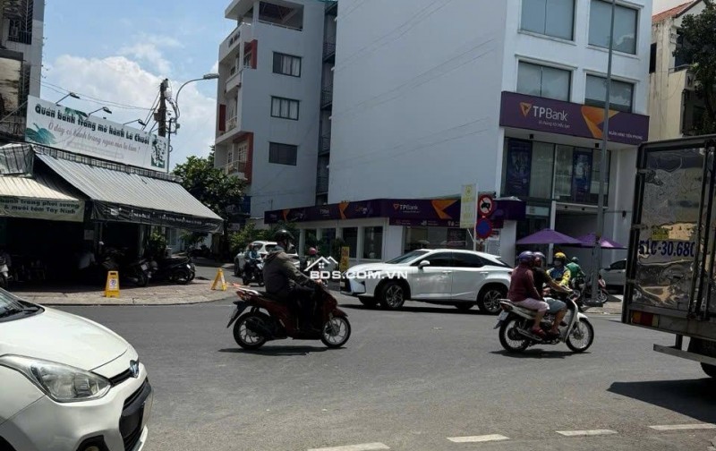 Chính Chủ Bán Nhà 20/44 Kỳ Đồng, P9, Q3 - Vị trí vàng, giá chỉ 4.2 tỷ! Sổ hồng