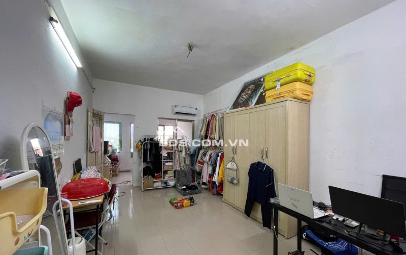 Chính chủ cho thuê nhà tập thể phố Lý Văn Phức (gần phố Trịnh Hoài Đức)
