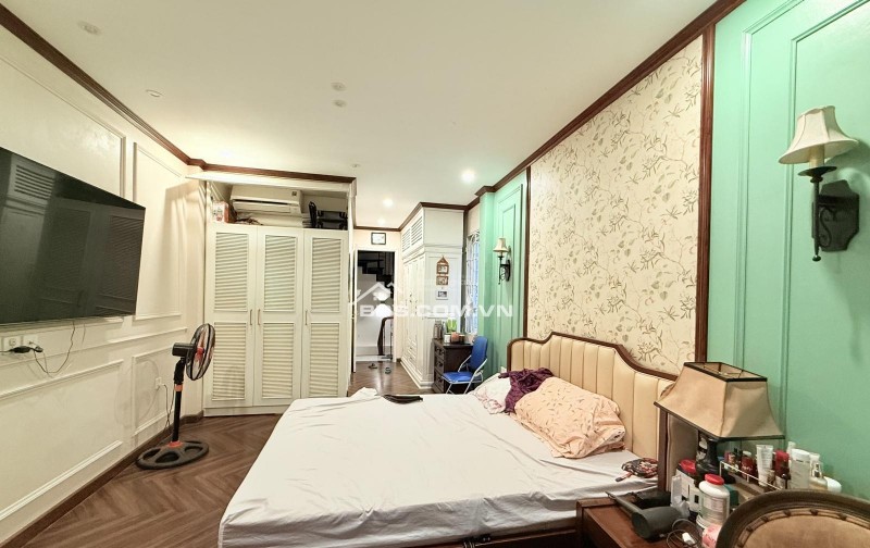 Chính chủ bán nhà ngõ 90 Đội Cấn 32m2 4 tầng 4.38 tỷ Ba Đình