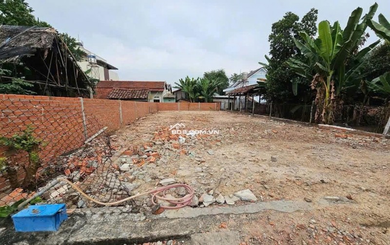 Đất mặt tiền, ngay trung tâm Thị Trấn Bến Lức, Lộ giới 12m