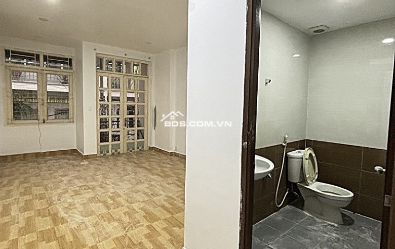 CHỈ 11.7 TỶ – BÁN ĐẤT TẶNG NHÀ 2 TẦNG – HẺM XE HƠI NGUYỄN XÍ – P13, BÌNH THẠNH