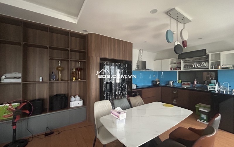 Khách sạn 6 tầng hiện đại ,dòng tiền 170 tráng mặt tiền đường 2 tháng 9 - Giá chỉ 26,5 tỷ