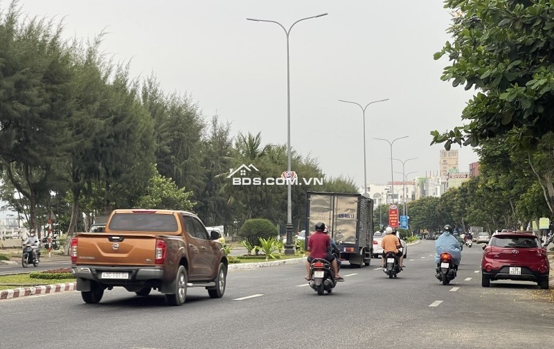 Lô đất 250m2  mặt tiền Nguyễn Tất Thành -Thanh Khê-Giá chỉ 32 tỷ