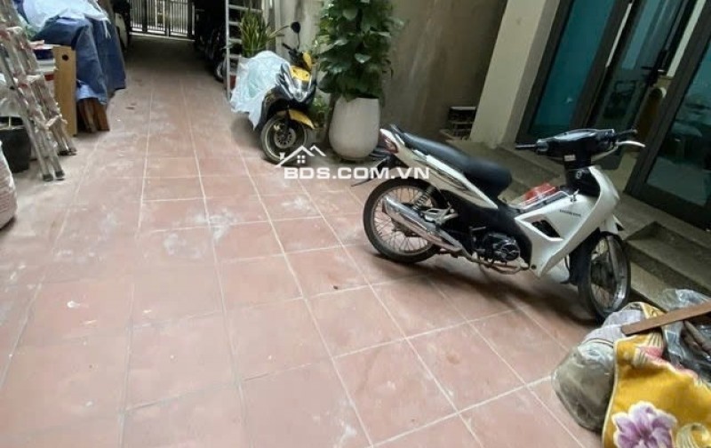 Bán NR tại Trần Cung, 12,8 tỷ, 50m2, 6PN, 7WC, giá ưu đãi