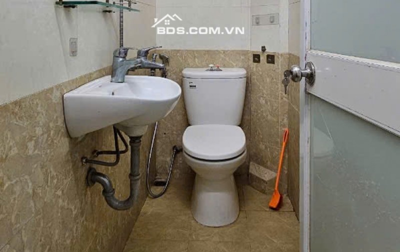 3.7 TỶ - 5 TẦNG - NHÀ ĐẸP Ở NGAY - KCBT CHẮC CHẮN - TRUNG TÂM ĐỐNG ĐA