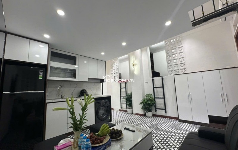 TẬP THỂ T1 - CÁCH MẶT PHỐ 10M - CHỦ TẶNG FULL NỘI THẤT - KHÁCH CHỈ CẦN MANG VALI VỀ Ở