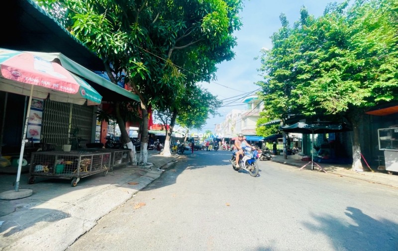 BÁN NHÀ MẶT PHỐ CHỢ CẨM LỆ ĐƯỜNG 7,5M -DT:100M2 KV BUÔN BÁN SẦM UẤT.Giá 8ty6