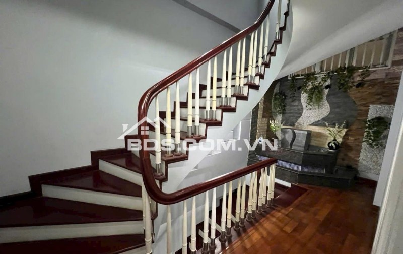 Siêu hiếm! mặt phố hoàng văn thái, gần trường chinh, kinh doanh mọi loại hình, 42m²