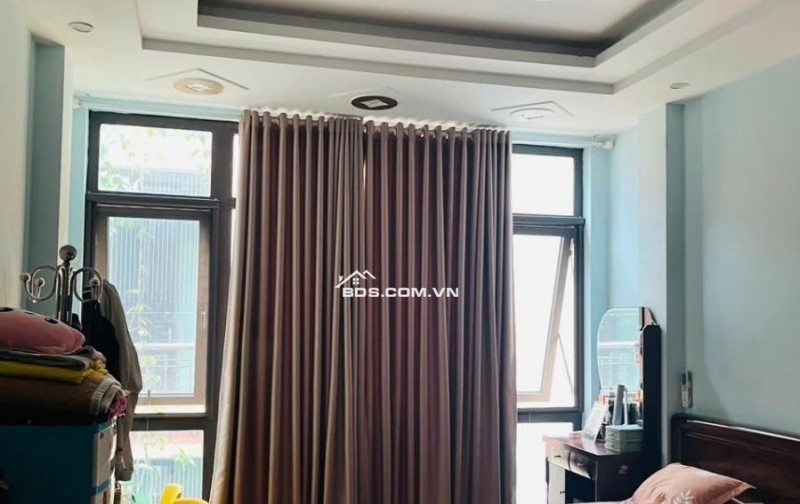 Duy nhất 83m2 phố cù chính lan – 1 nhà ra phố – full nội thất gỗ lim – ô chờ thang máy, chủ tâm huyết, sổ vuông – 2 thoáng