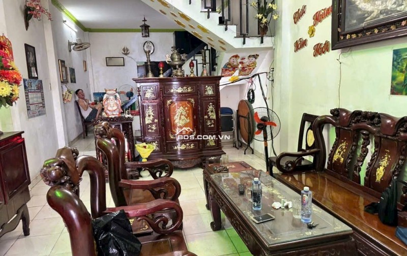 Chính chủ bán nhà sát mặt tiền đường tl10 quận 6 thành phố Hồ Chí Minh