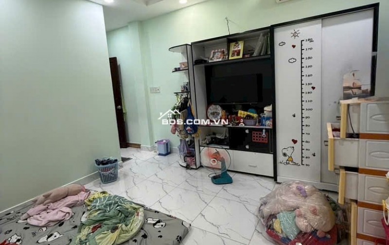 BÌNH TÂN - HXH ĐỔ CỬA  - 36 M2 - NHÀ 5 TẦNGT - SỔ VUÔNG A4 - ÀN CÔNG ĐỦ - 4 TỶ3  130.// Lê Đình Cẩn Tân Tạo Bình Tân  + diện tích : 4x9