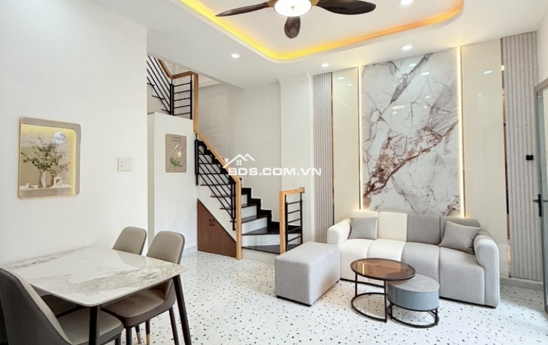Bán nhà 2T,5.4×7, Nguyễn Đình Chiểu,phú nhuận giá 5.38 tỷ