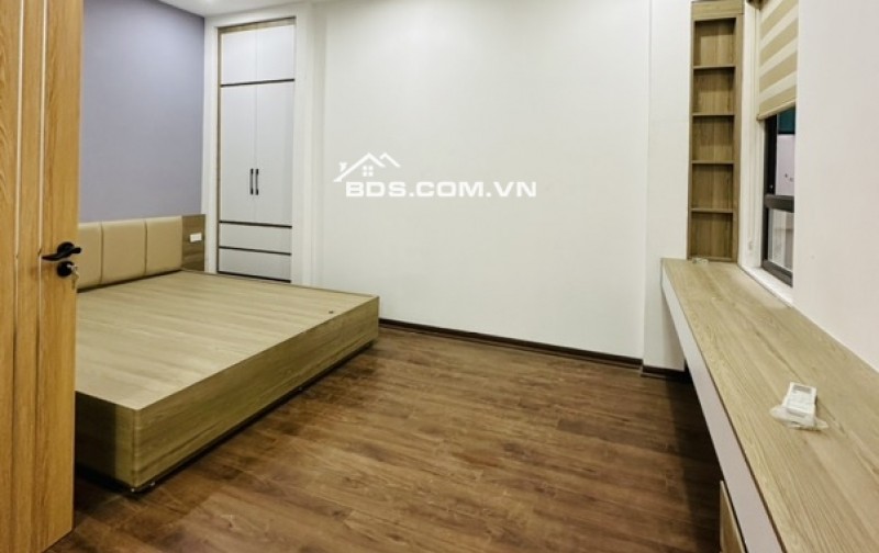 Nhà Mặt Ngõ - Tiện Ích Đỉnh Cao - Cách trường THPT và trường mầm non Thạch Bàn Vài Bước Chân – nhỉnh 5 Tỷ!