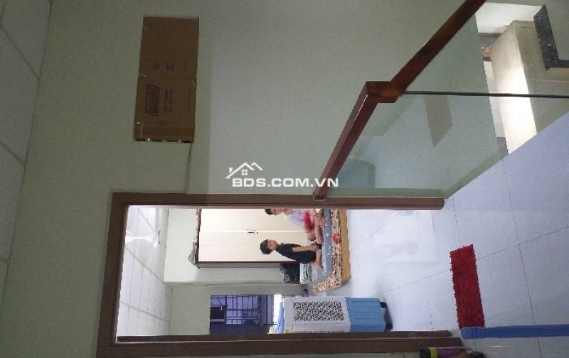 NHÀ 4 MẶT HẺM. VỊ TRÍ VIP _1BƯỚC RA MẶT TIỀN. CHỈ 10M LÊN XE HƠI.