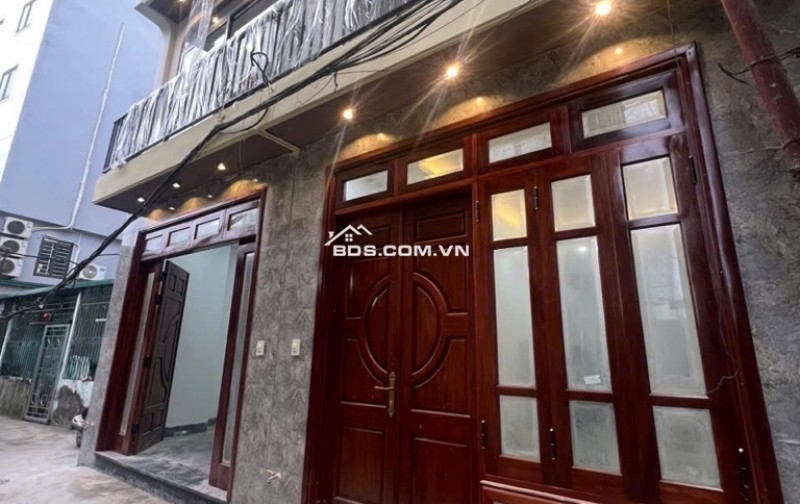 Nhà Mặt Ngõ - Tiện Ích Đỉnh Cao - Cách trường THPT và trường mầm non Thạch Bàn Vài Bước Chân – nhỉnh 5 Tỷ!