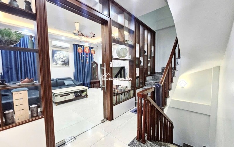 NHÀ MỚI ĐẸP - LÔ GÓC - NGÕ THÔNG - GARA Ô TÔ - 3 BƯỚC RA MẶT PHỐ - SAU QUY HOẠCH RA MẶT PHỐ