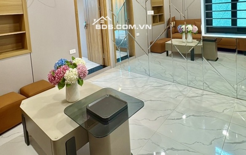CĂN HỘ TẬP THỂ KHU LÕI ĐỐNG ĐA - PHÒNG NÀO CŨNG RỘNG THOÁNG - Ô TÔ ĐỖ NGAY TOÀ