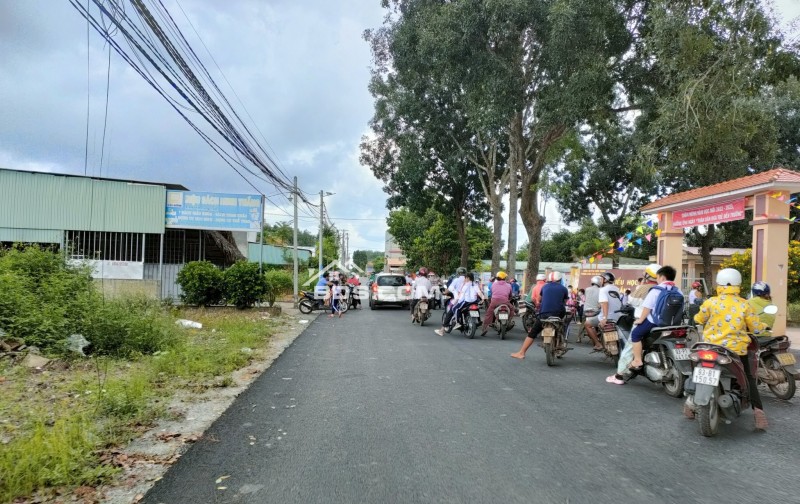 BÁN 2 LÔ 10X40=400M2 SỔ RIÊNG THỔ CƯ ĐƯỜNG 12M, DÂN Ở ĐÔNG, SÁT CHỢ GIÁ 290TR