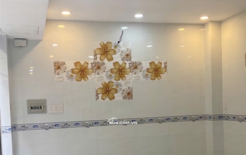 Phú Nhuận, sát mặt tiền Huỳnh Văn Bánh - 6,85Tỷ TL.