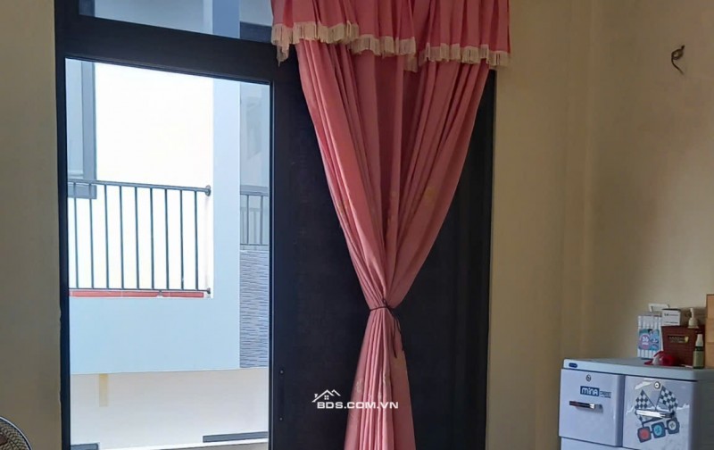 Bán nhà TT Trạm Trôi, 4 Tầng x 43m2, Kinh Doanh, Ô Tô Tránh