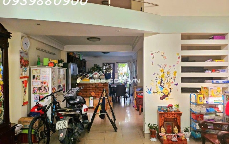 Gò Vấp, 1 căn ra mặt tiền, ngay ĐH Công Nghiệp.