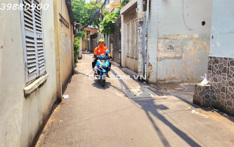 10m ra MT khu VIP Phan Xích Long - 38m2 - Chỉ 5Tỷ TL.