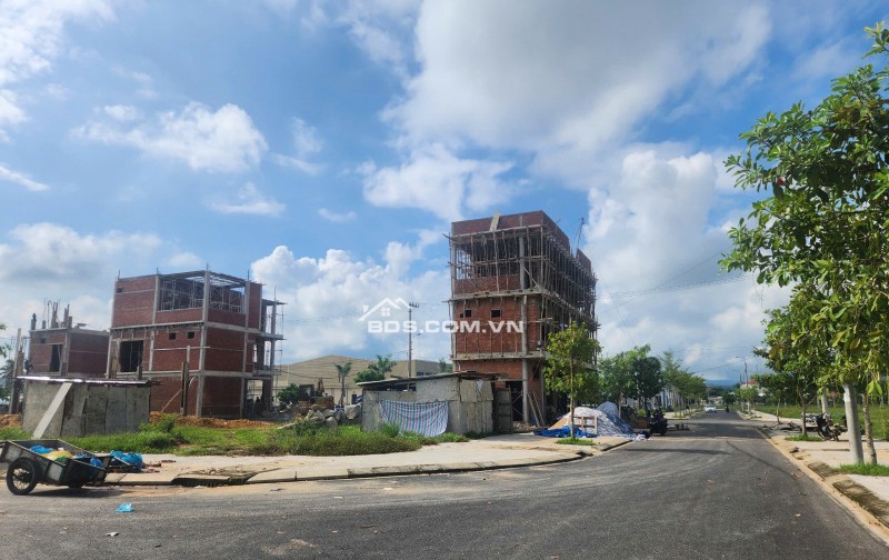 Tin Vui!! Đất Nền Khu Phố Chợ Đông Phú trong giai đoạn ra sổ, cơ hội vàng cho quý anh chị đầu tư.