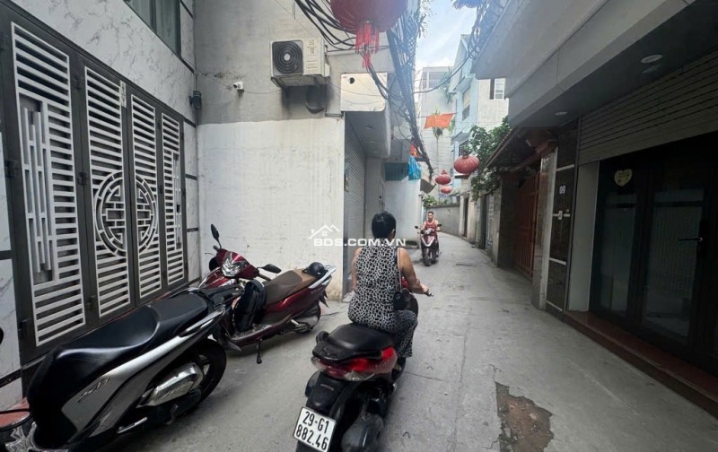 BÁN NHÀ BÙI XƯƠNG TRẠCH, DT 35M 5 TẦNG 7.XX TY TRƯƠNG CHỢ VÀI BƯỚC CHÂN