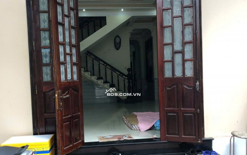 Cần bán nhà BÌnh tân giá 3tỉ 8  thương luọng dt 60m2