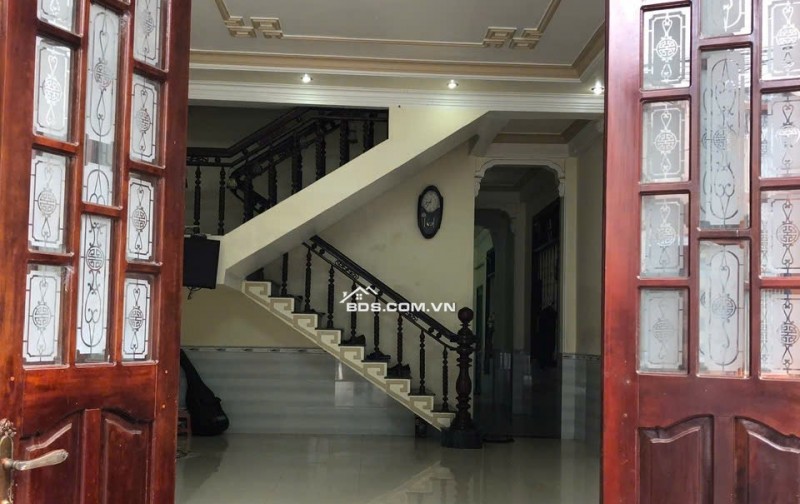 Cần bán nhà BÌnh tân giá 3tỉ 8  thương luọng dt 60m2