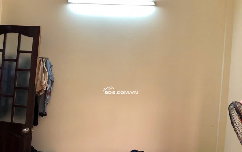 Cần bán nhà BÌnh tân giá 3tỉ 8  thương luọng dt 60m2