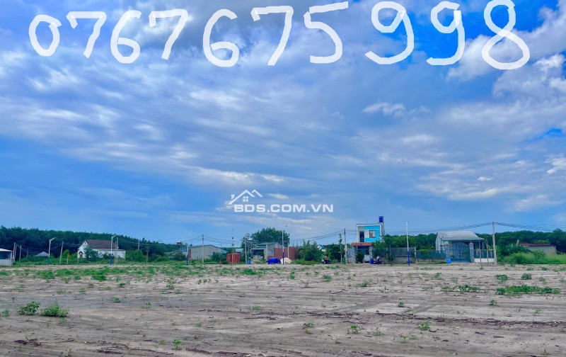 Cần tiền bán gấp lô đất 200m2 giá 600 triệu, mặt tiền đường nhựa 32m, Chơn Thành-Bình Phước