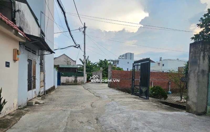 BÁN NHÀ CẤP 4 NGAY TRUNG TÂM TRƯỜNG THỌ, THỦ ĐỨC. DT 70,1M2 SHR 4.9 TỶ. LH:0329456579.