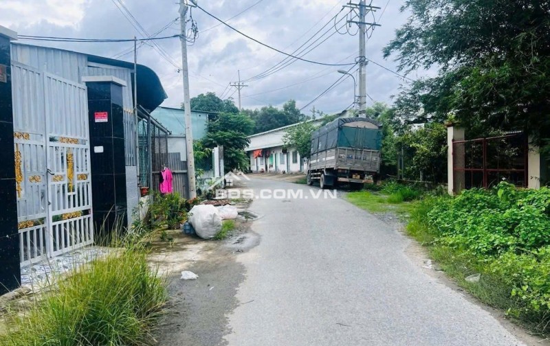 Bán căn nhà 1 trệt 1 lầu ngay đường Nguyễn Văn Khạ, Phạm Văn Cội