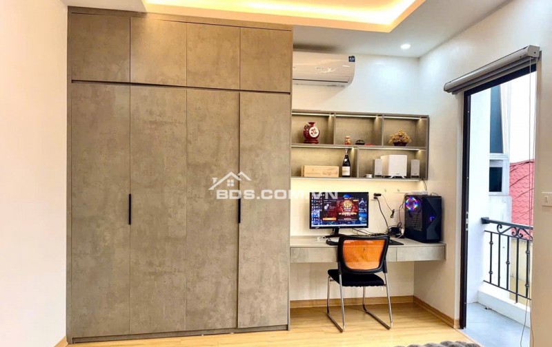 Bán nhà Lê Lợi,HĐ HN,kinh doanh , ô tô, thang máy,wiu đẹp , dt39m2,giá 9 ty