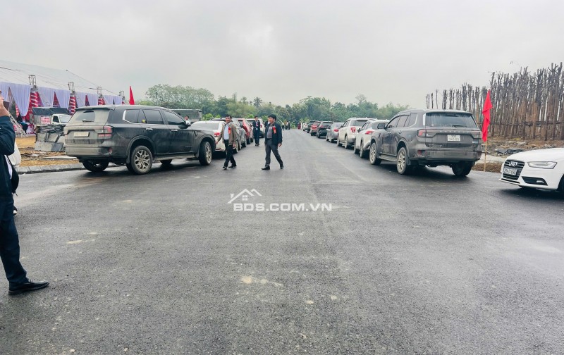 Bán đất nền dự án full thổ cư ngay trung tâm tt Chi Nê giá từ 14tr/m2