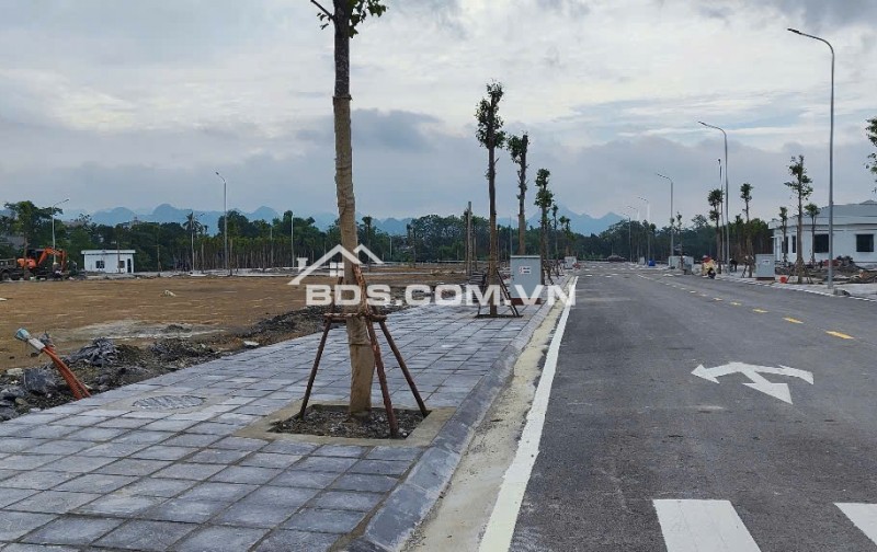 Bán đất nền dự án full thổ cư ngay trung tâm tt Chi Nê giá từ 14tr/m2